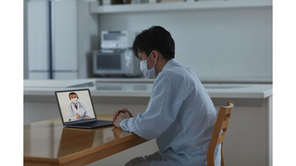 リモートで会話しているイメージ画像